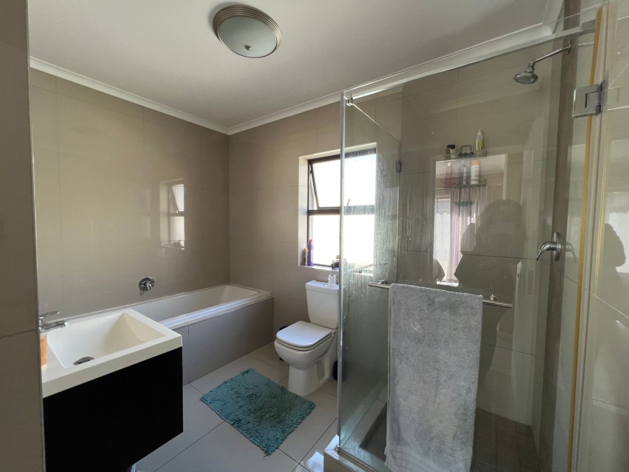 3 Bedroom Property for Sale in Parklands Western Cape